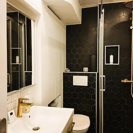 Comfortable - Canal St Martin Appartement