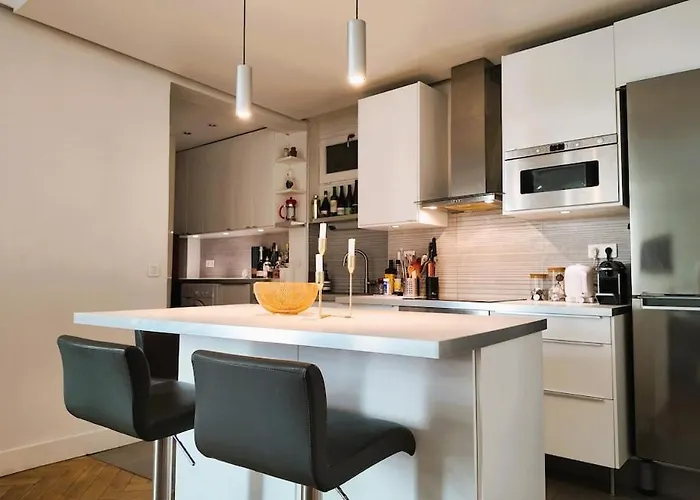 Comfortable - Canal St Martin *